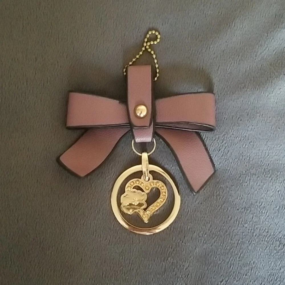 Oversized Bow Keychain